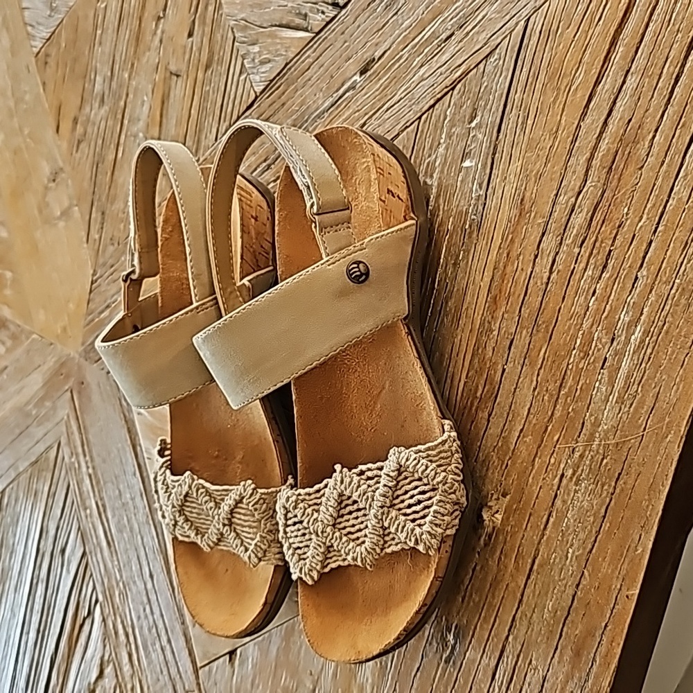 Bearpaw comfy footed macrame sandals 6